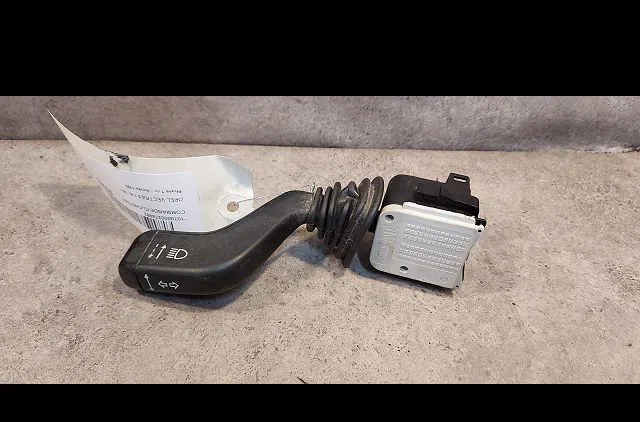 Commande clignotant Opel VECTRA B (J96) 1.6 i 16v (f19) (1995-2002) occasion — photo 4