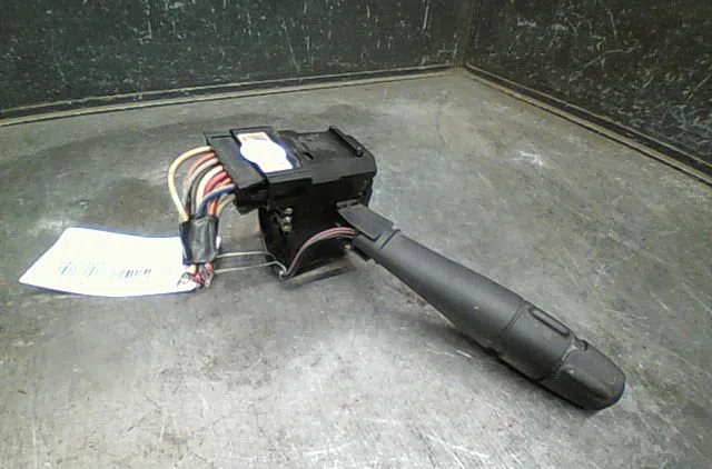 Commande clignotant Renault MEGANE I (BA0-1_) 1.9 d eco (ba0a, ba0u, ba0r) (1996-2003) occasion — photo 4