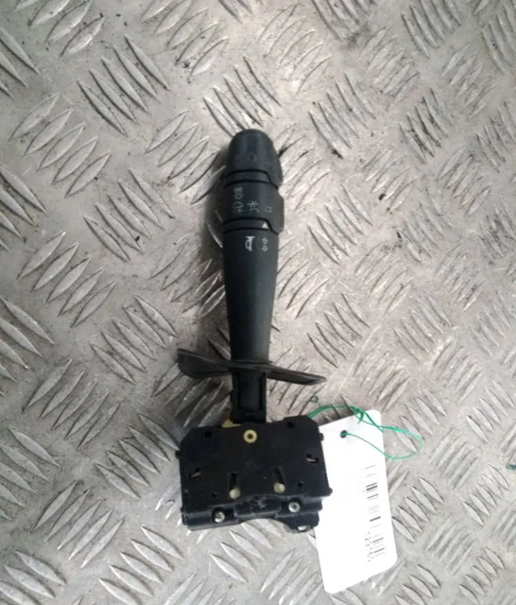 Commande clignotant Renault MEGANE I (BA0-1_) 1.9 dti (ba08, ba0n) (1997-2001) occasion — photo 3