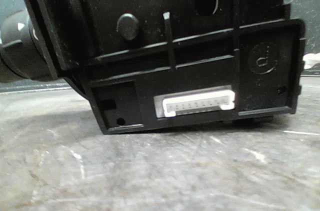 Commande clignotant Renault SCÉNIC II (JM0-1_) 1.9 dci (jm14) (2005-2008) 5 portes occasion — photo 3