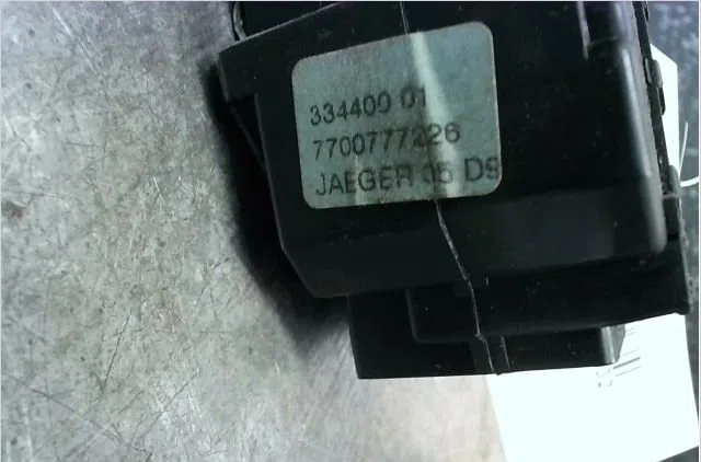 Commande clignotant Renault SUPER 5 (B-C40_) 1.1 (1989-1990) 5 portes occasion — photo 2