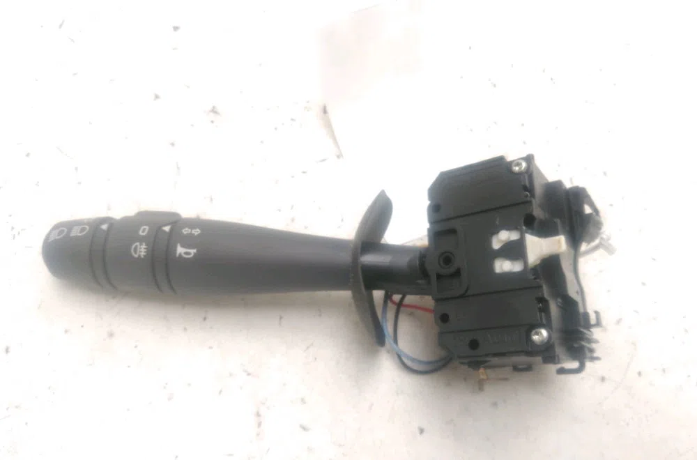 Commande clignotant Renault TWINGO II (CN0_) 1.2 16v (cn04, cn0a, cn0b) (2007-2014) 3 portes occasion — photo 4