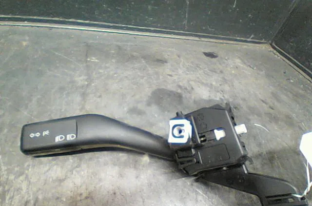 Commande clignotant Volkswagen GOLF PLUS V (5M1, 521) 1.9 tdi (2005-2009) 5 portes occasion — photo 4