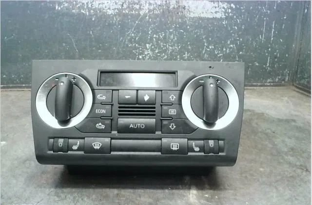 Commande de chauffage Audi A3 Sportback (8PA) 2.0 tdi (2004-2013) occasion — photo 3