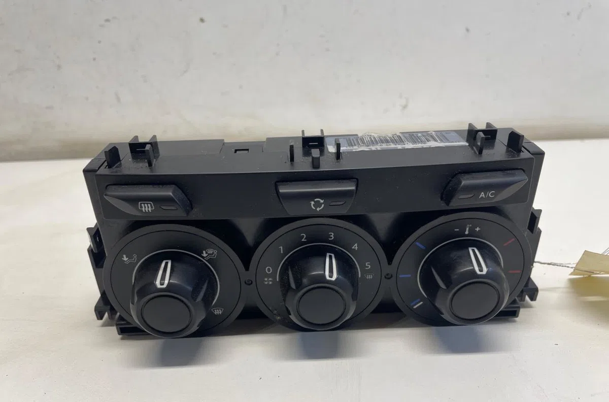 Commande de chauffage Citroen C3 II (SC_) 1.2 vti 82 (2012-2016) 5 portes occasion — photo 2