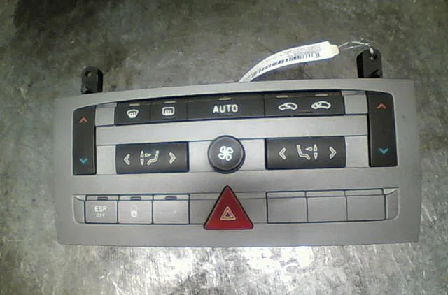 Commande de chauffage Citroën C5 II Break (RE_) 1.8 16v (re6fyb) (2005-2008) occasion — photo 3