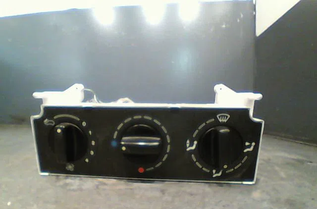 Commande de chauffage Citroën ZX (N2) 1.4 i (1991-1997) 5 portes occasion — photo 3