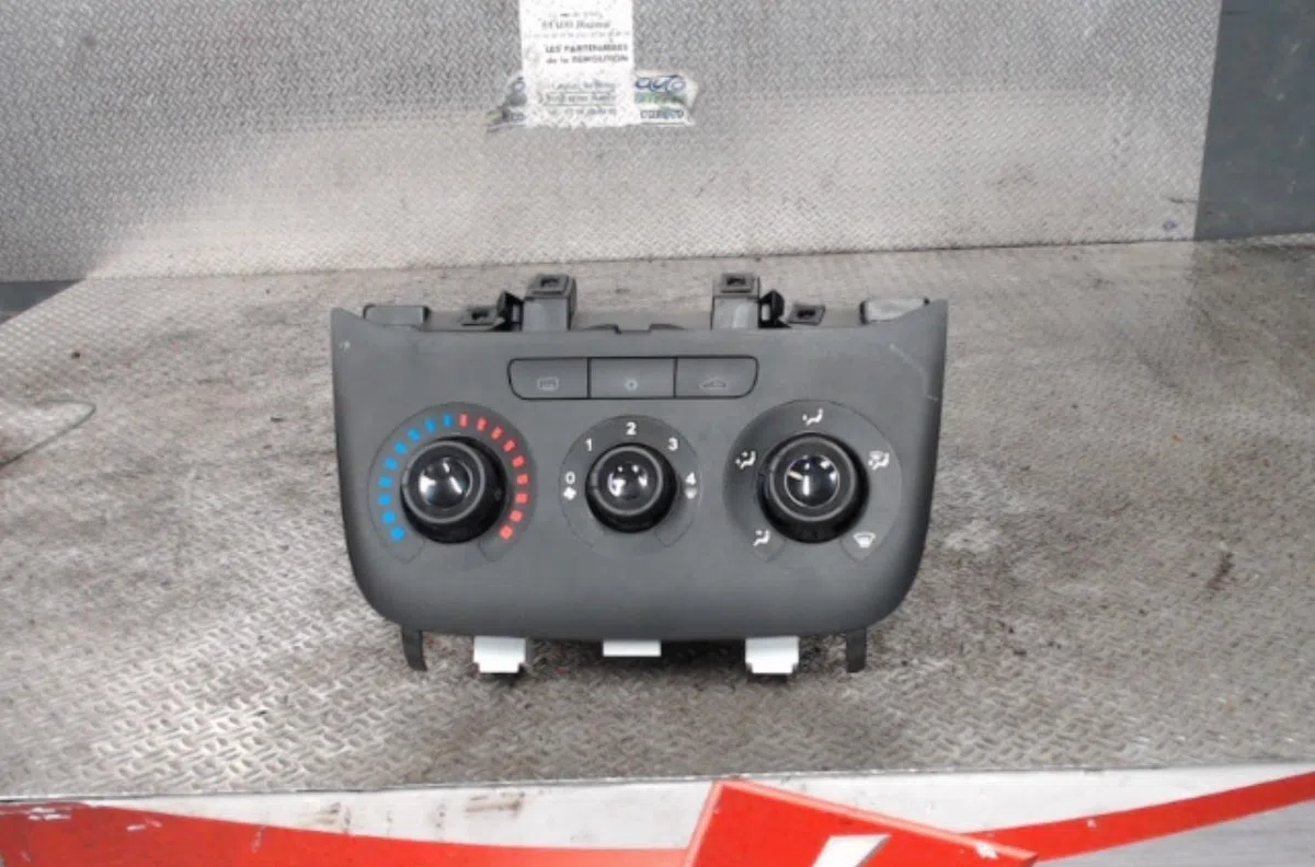 Commande de chauffage Fiat PUNTO (199_) 1.3 d multijet (2012) occasion — photo 2