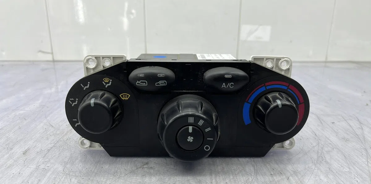 Commande de chauffage HYUNDAI SANTA FE 1 occasion — photo 2
