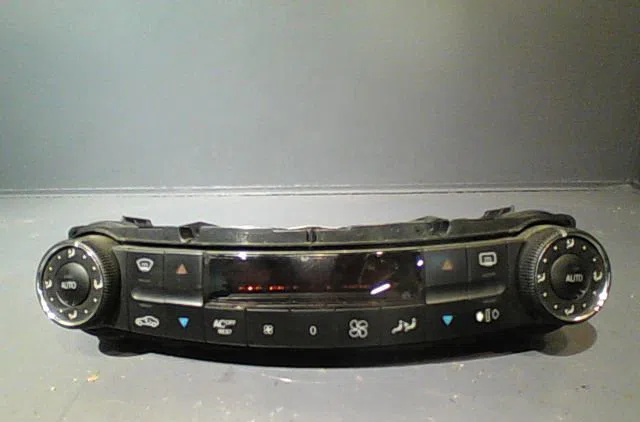 Commande de chauffage Mercedes-benz CLASSE E (W211) E 320 cdi (211.026) (2002-2008) occasion — photo 3