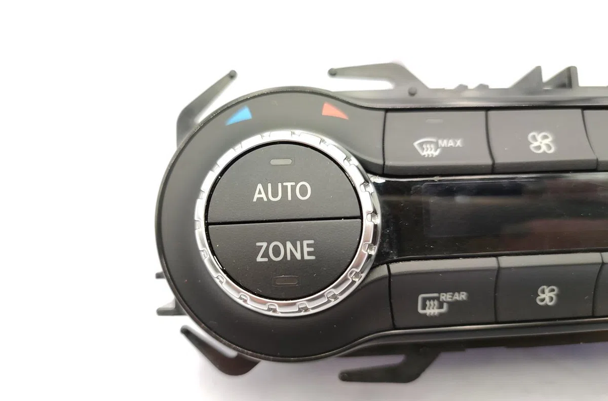 Commande de chauffage MERCEDES CLASSE CLA 117 SHOOTING BREAK occasion