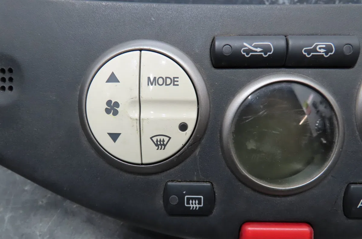 Commande de chauffage Nissan MICRA III (K12) 1.2 16v (2003-2010) occasion — photo 3