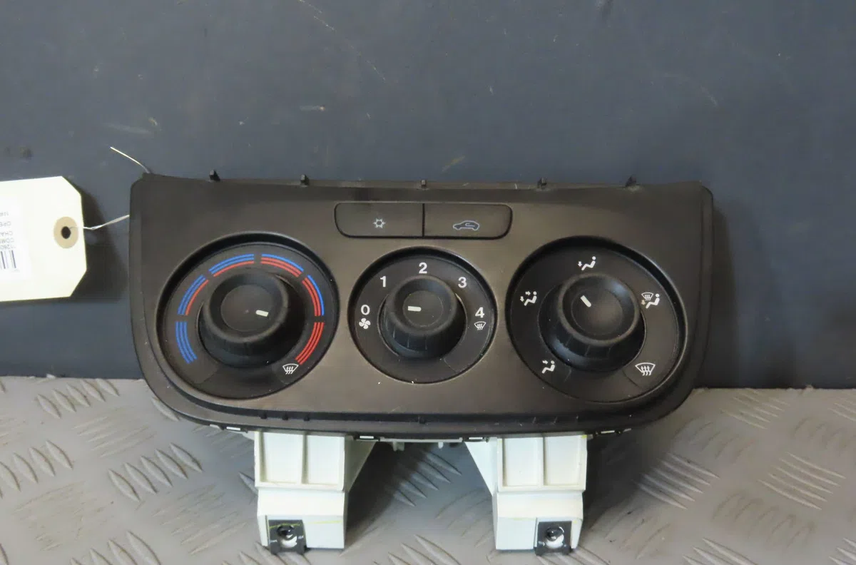 Commande de chauffage OPEL COMBO 2014 occasion — photo 4