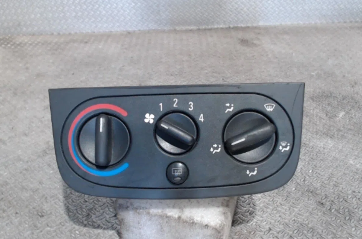 Commande de chauffage OPEL CORSA C  CORSA C PHASE 2 occasion — photo 2