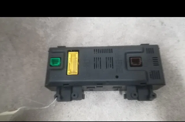 Commande de chauffage Peugeot 307 Break (3E) 1.6 hdi 110 (2004-2008) 5 portes occasion — photo 2