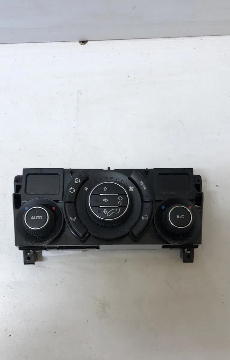 Commande de chauffage Peugeot 5008 (0U_, 0E_) 1.6 hdi (2010-2017) occasion — photo 2