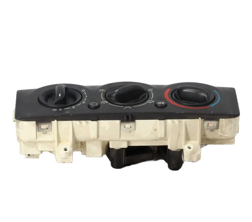 Commande de chauffage Renault CLIO II (BB_, CB_) 1.5 dci (b-cb07) (2001-2009) 3 portes occasion — photo 2