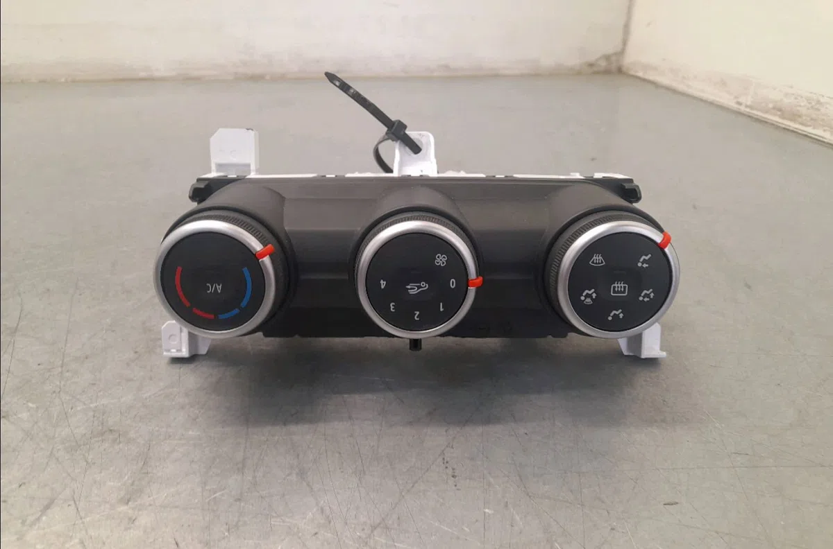 Commande de chauffage Renault CLIO V (B7_) 1.5 blue dci 100 (b7ad) (2021) occasion — photo 2