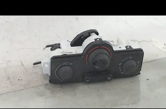 Commande de chauffage Renault KANGOO Express (FW0-1_) Z.e. (fw0z, fw1z) (2011) occasion — photo 3