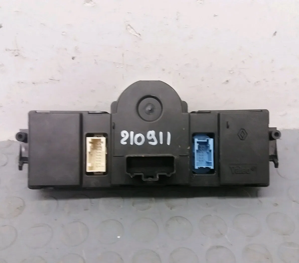 Commande de chauffage Renault MEGANE II (BM0-1_, CM0-1_) 2.0 (2006-2008) occasion