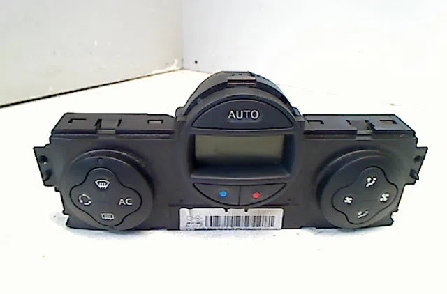 Commande de chauffage RENAULT SCENIC II  1.5 DCI 105ch occasion — photo 2