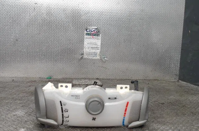 Commande de chauffage TOYOTA AYGO 1  AYGO 1 PHASE 1 occasion — photo 2