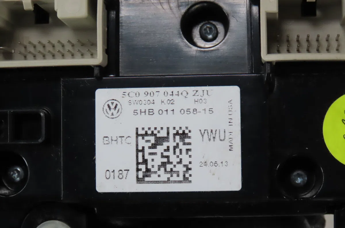 Commande de chauffage Volkswagen BEETLE Décapotable (5C7, 5C8) 2.0 tsi (2012-2019) occasion