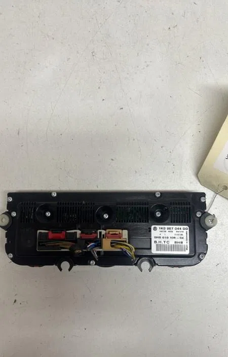 Commande de chauffage Volkswagen GOLF V (1K1) 1.9 tdi (2003-2008) 5 portes occasion — photo 2