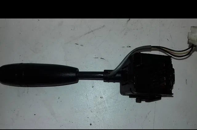 Commande eclairage Chevrolet AVEO - KALOS 3-5 portes (T250, T255) 1.2 lpg (2008-2011) occasion — photo 4