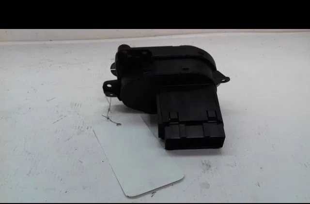 Commande eclairage Ford FIESTA V (JH_, JD_) 1.4 16v (2001-2008) 5 portes occasion — photo 2