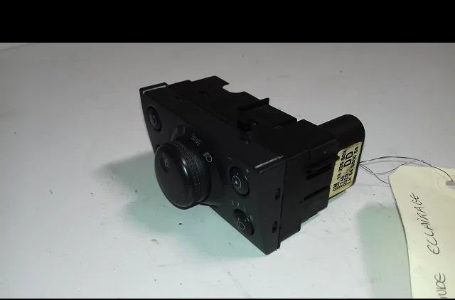 Commande eclairage Opel VECTRA C GTS (Z02) 1.9 cdti (f68) (2004-2009) occasion — photo 2