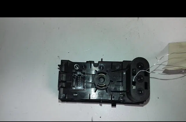 Commande eclairage Opel VECTRA C GTS (Z02) 1.9 cdti (f68) (2004-2009) occasion — photo 4