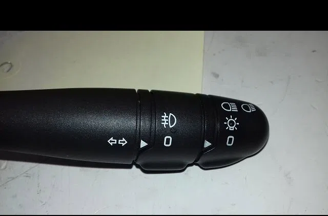 Commande eclairage Renault CLIO II (BB_, CB_) 1.2 16v (bb05, bb0w, bb11, bb27, bb2t, bb2u, bb2v, cb05,... (2001-2016) 3 
