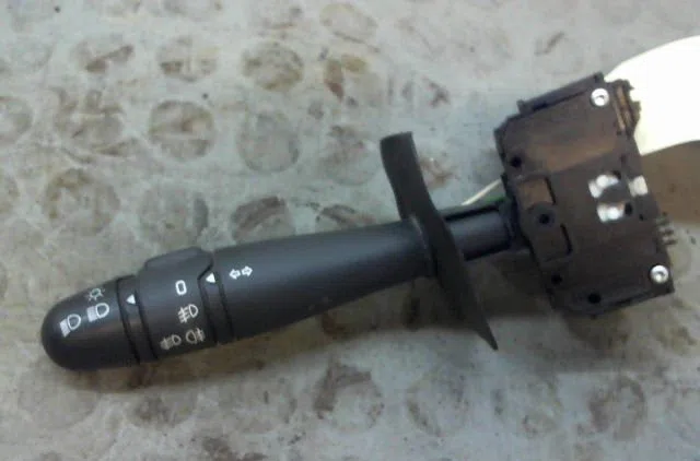Commande eclairage Renault CLIO II (BB_, CB_) 1.6 16v (bb01, bb0h, bb0t, bb14, bb1d, bb1r, bb2kl, bb3g... (1998-2005) occasion — photo 3
