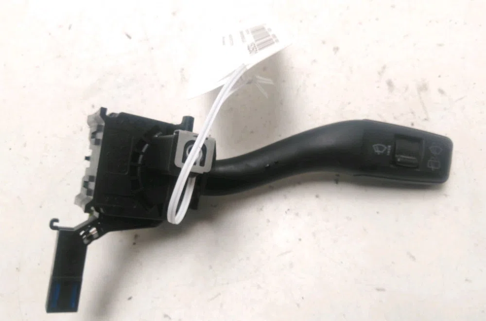 Commande essuie glace Audi A3 (8P1) 2.0 tdi 16v (2003-2012) 3 portes occasion — photo 2