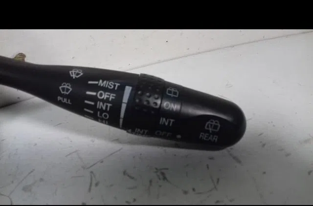 Commande essuie glace FIAT SEDICI 2008 occasion — photo 2