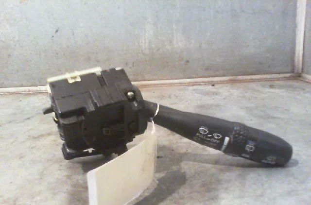 Commande essuie glace HYUNDAI GETZ Phase 1 09-2002--11-2005 occasion — photo 4