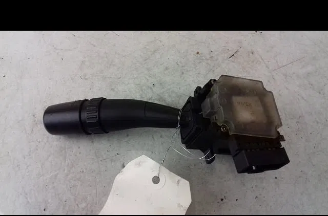 Commande essuie glace Kia SORENTO I (JC) 2.5 crdi (2006-2011) occasion — photo 2