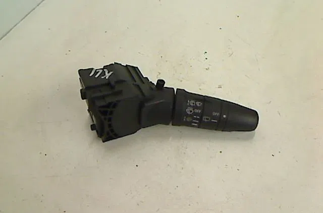 Commande essuie glace NISSAN MICRA I  1000 DX occasion — photo 3