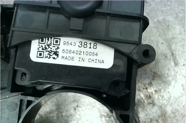 Commande essuie glace Opel ASTRA J (P10) 1.6 cdti (68) (2013-2015) occasion — photo 2