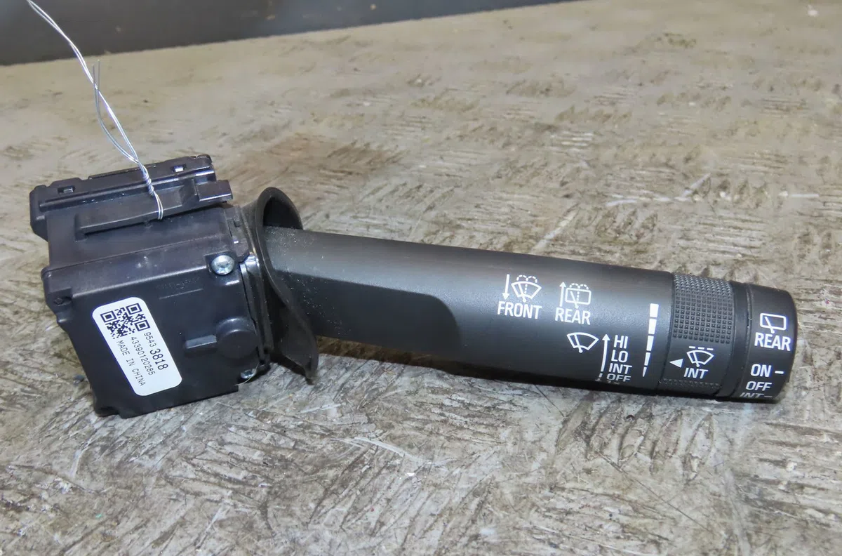 Commande essuie glace Opel CORSA E (X15) 1.4 turbo (08, 68) (2014-2019) occasion — photo 3