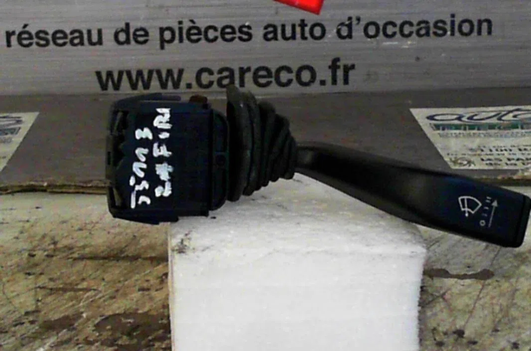 Commande essuie glace Opel ZAFIRA A Monospace (T98) 2.0 di 16v (f75) (1999-2005) 5 portes occasion — photo 2