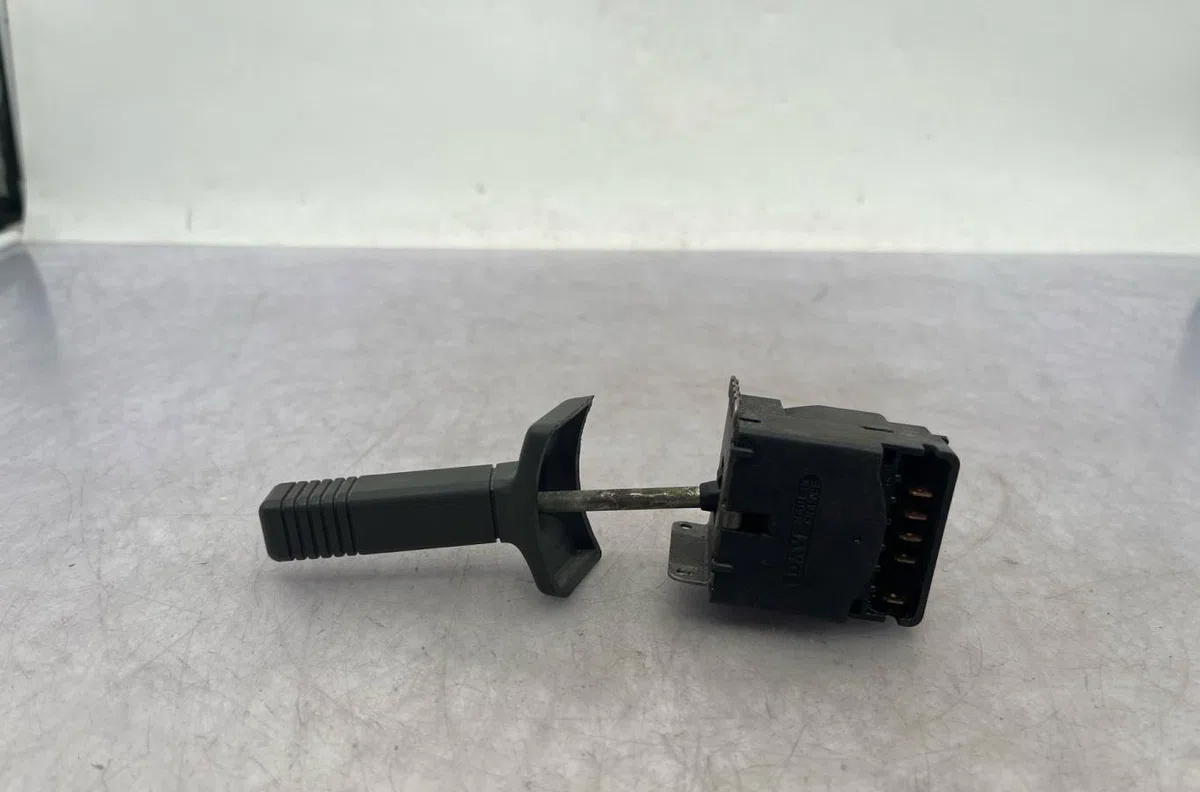 Commande essuie glace RENAULT SUPER 5 occasion — photo 4