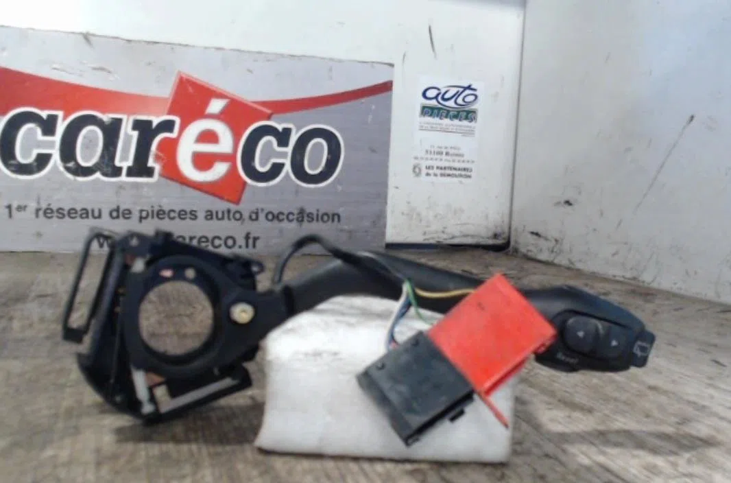 Commande essuie glace Seat IBIZA II (6K1) 1.9 tdi (1996-2002) occasion — photo 2