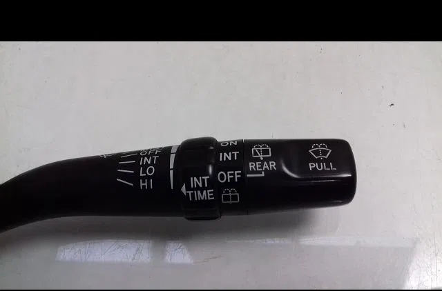 Commande essuie glace Toyota AVENSIS VERSO (_M2_) 2.0 d (clm20_) (2001-2005) occasion — photo 2