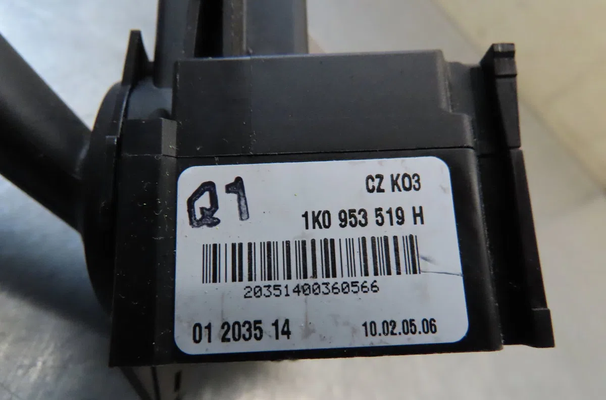 Commande essuie glace VOLKSWAGEN GOLF occasion — photo 3