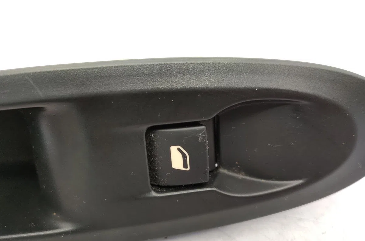 Commande leve-glace porte arrière droite CITROEN C4 2 PHASE 1 occasion — photo 4
