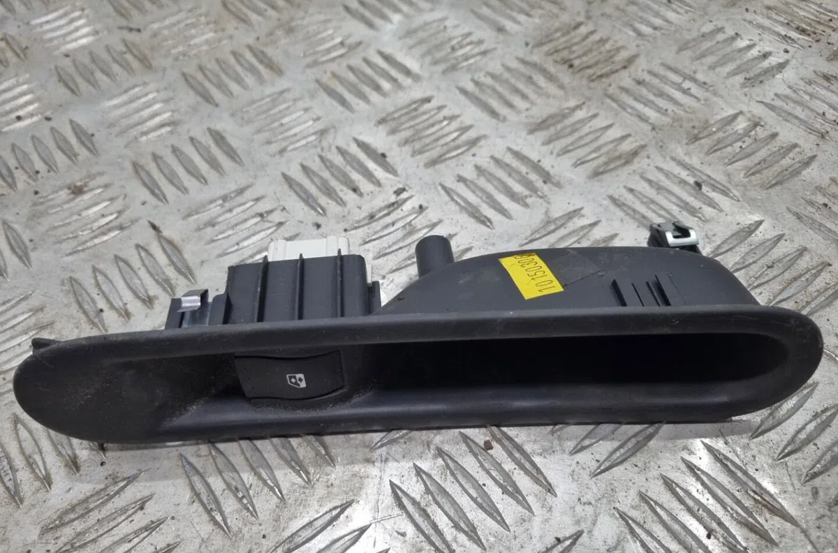 Commande leve-glace porte arrière droite RENAULT ESPACE 4 PHASE 2 occasion — photo 2