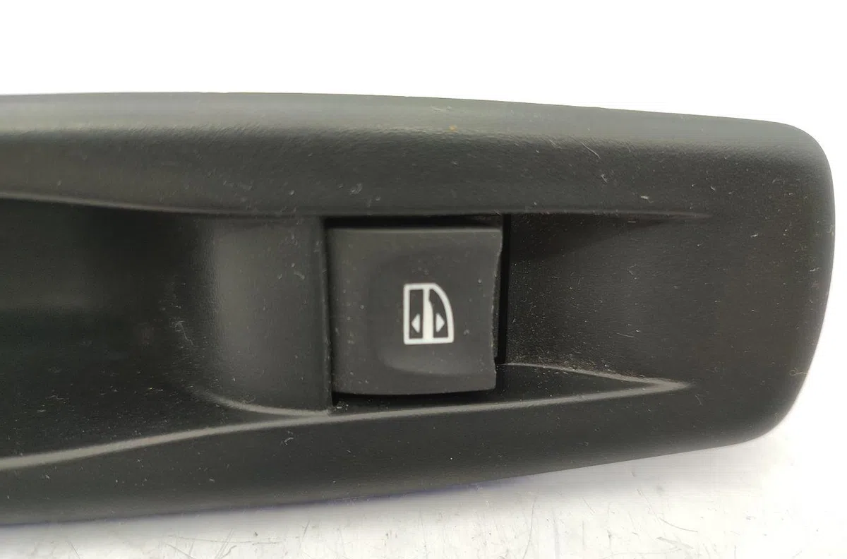 Commande leve-glace porte arrière droite RENAULT SCENIC 3 PHASE 2 occasion — photo 4