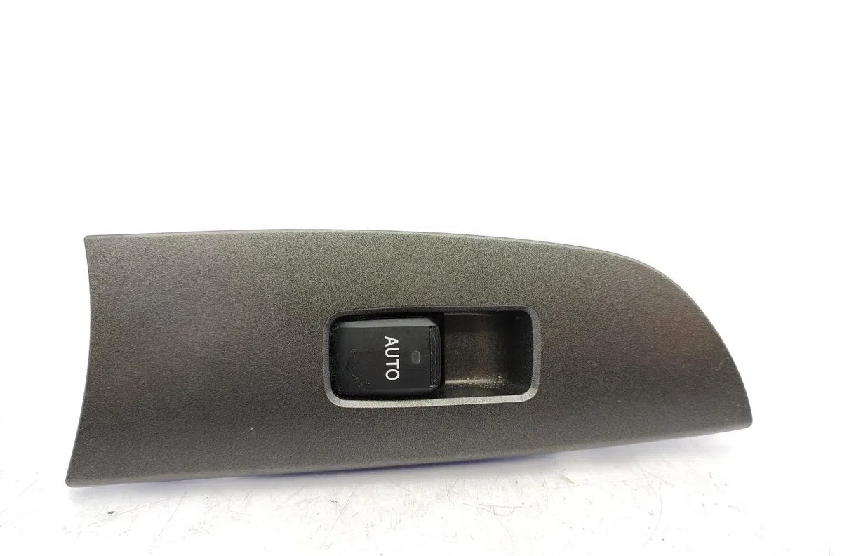 Commande leve-glace porte arrière gauche LEXUS IS 2 PHASE 1 occasion — photo 2